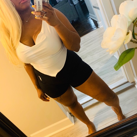 Brand New size M - Picture 3 of 3